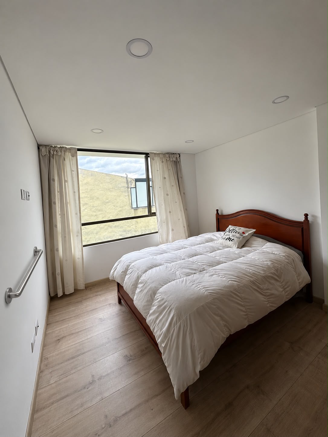 Habitaci&oacute;n Est&aacute;ndar Vista 1